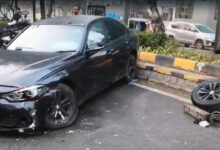 BMW Car Crashes in Film Nagar After Hitting Divider at High Speed, Major Tragedy Averted
