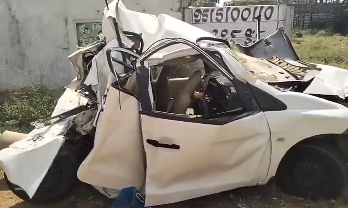 Shadnagar Accident Today: Tipper Lorry Hits Car Near Kothur Petrol Pump, Four Injured