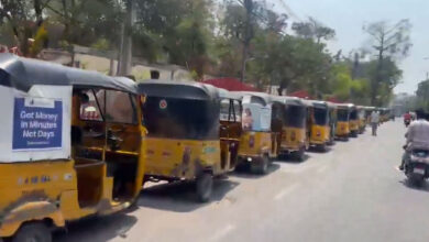 Hyderabad Fuel Panic: Long Queues of Autos for LPG in Vanasthalipuram, Drivers Wait Overnight