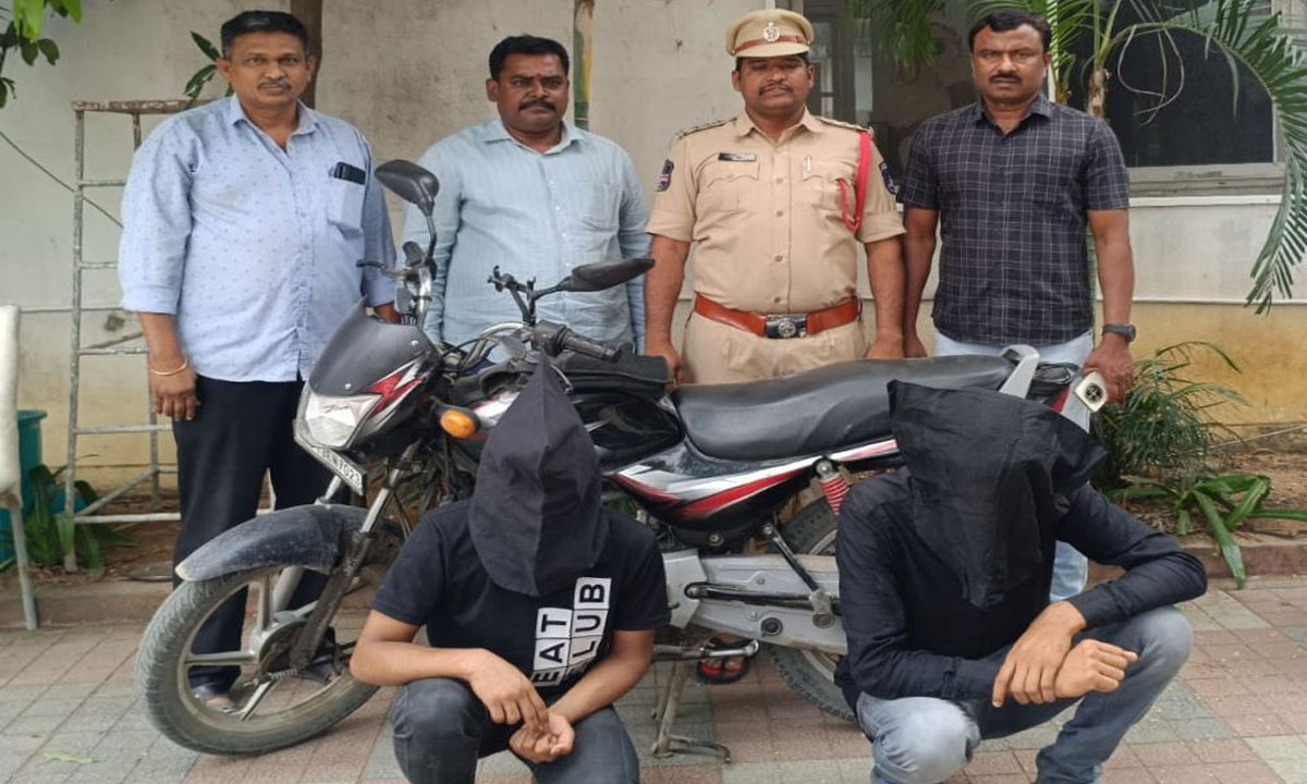 Miyapur Chain Snatching Case: Two Accused Arrested, Stolen Gold Recovered