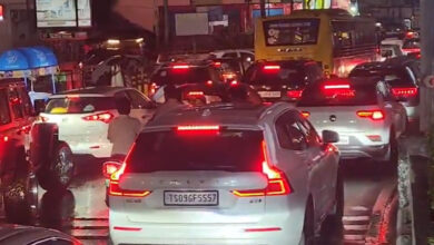 Hyderabad Rain in Gachibowli, Madhapur Triggers Traffic Jam on Hitech City Road, Commuters Struggle