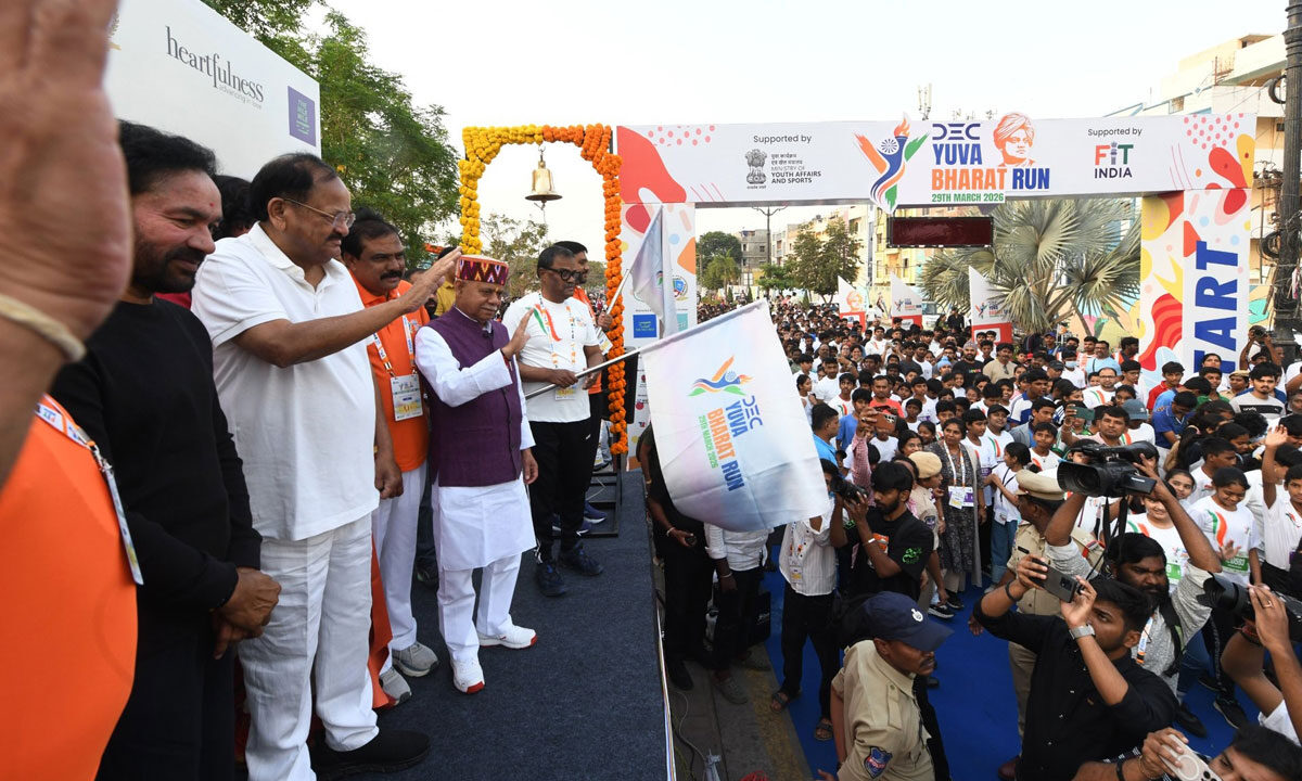 Hyderabad Yuva Bharat Run 2026 Draws Massive Crowd at Necklace Road, Governor Stresses Fitness and Discipline