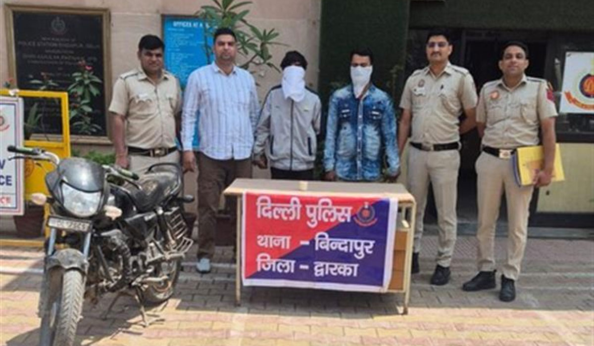 Delhi Police dismantle mobile theft racket; chain snatchers held in separate case