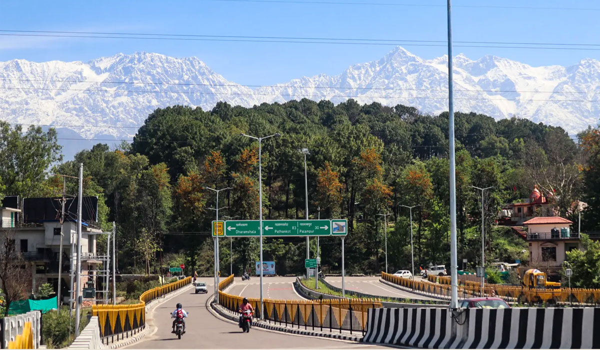 Govt notifies new rules on fees for overloaded vehicles on national highways