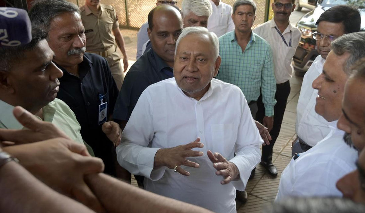 Nitish Kumar dissolves cabinet, set to resign as Bihar CM