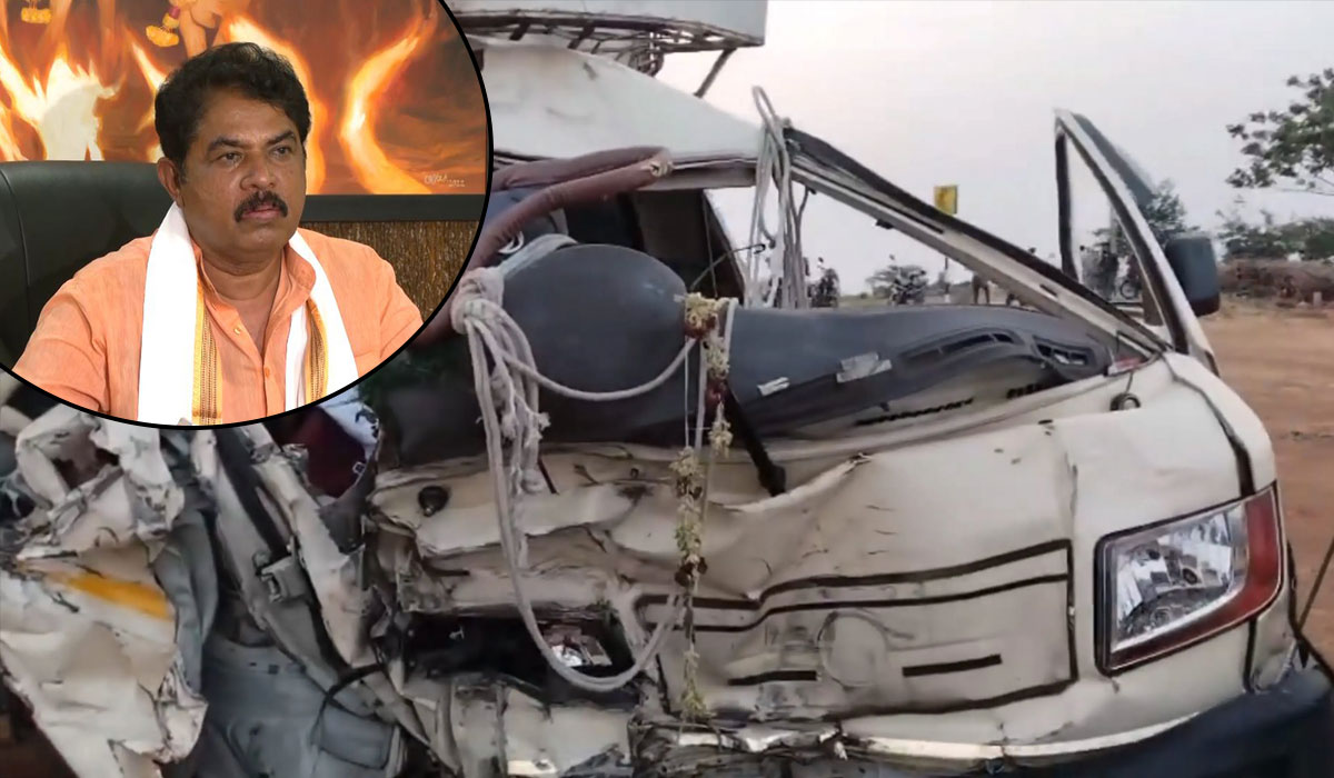 Karnataka leaders condole death of 8 pilgrims in Andhra road accident