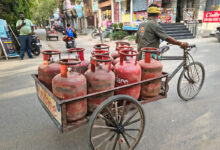 Delhi Police bust illegal LPG racket in Palam-Dwarka; 137 cylinders seized