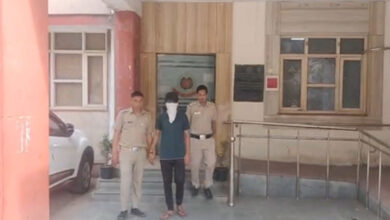 Delhi Police arrest habitual offender; recover ganja, stolen motorcycle