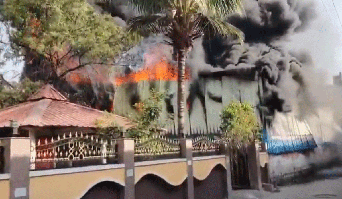 Horrific Fire Breaks Out at Decorative Goods Warehouse in Hyderabad