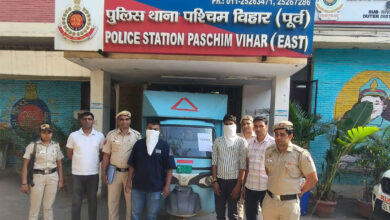 Delhi Police bust online illicit liquor delivery racket, two arrested