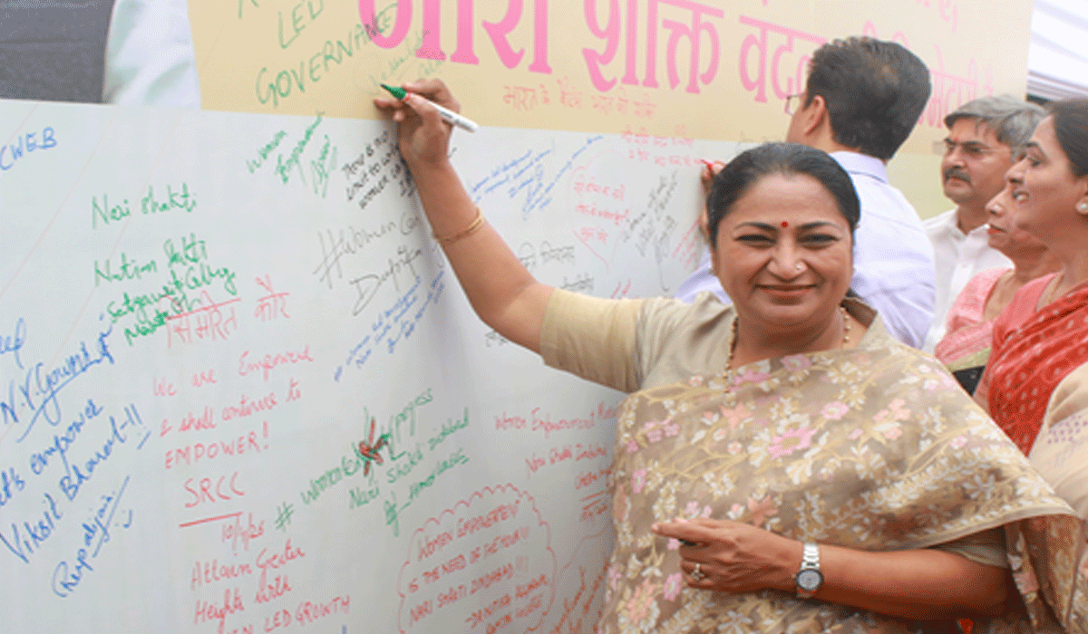 Delhi CM takes part in signature campaign for Women's Reservation Bill; urges for role of females in policymaking