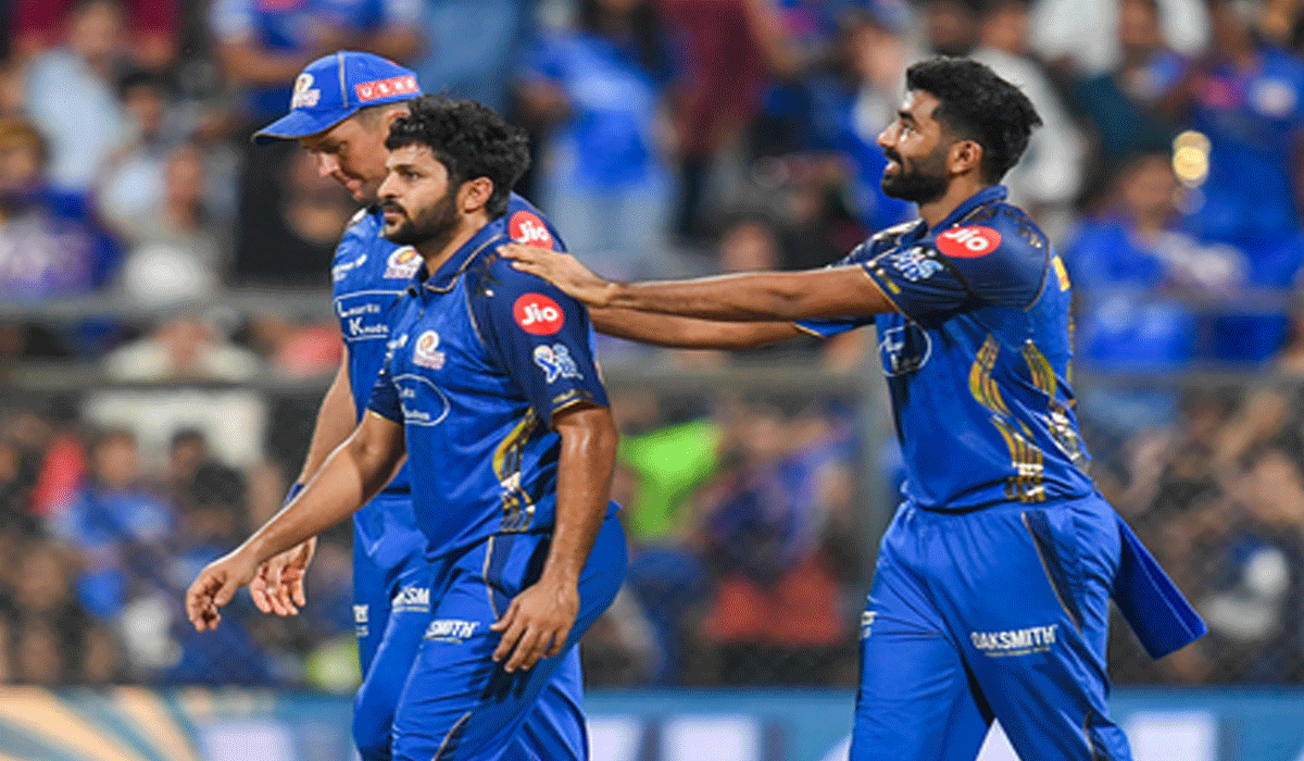Mumbai Indians need to assess bowling attack beyond Bumrah's four overs: Faf