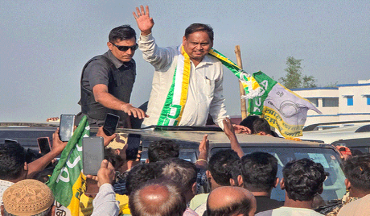 Trinamool accuses Humayun Kabir of MCC violation, seeks EC action