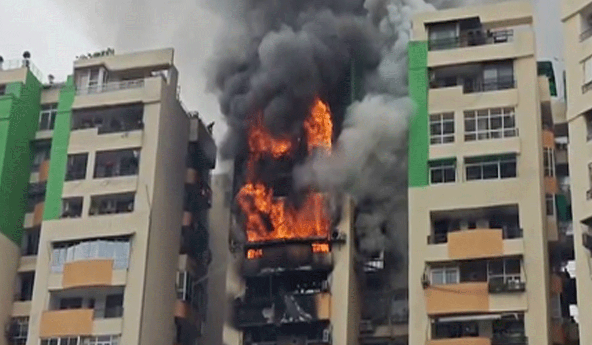 Massive blaze engulfs 8 flats in multi-storey building in Ghaziabad's Indirapuram