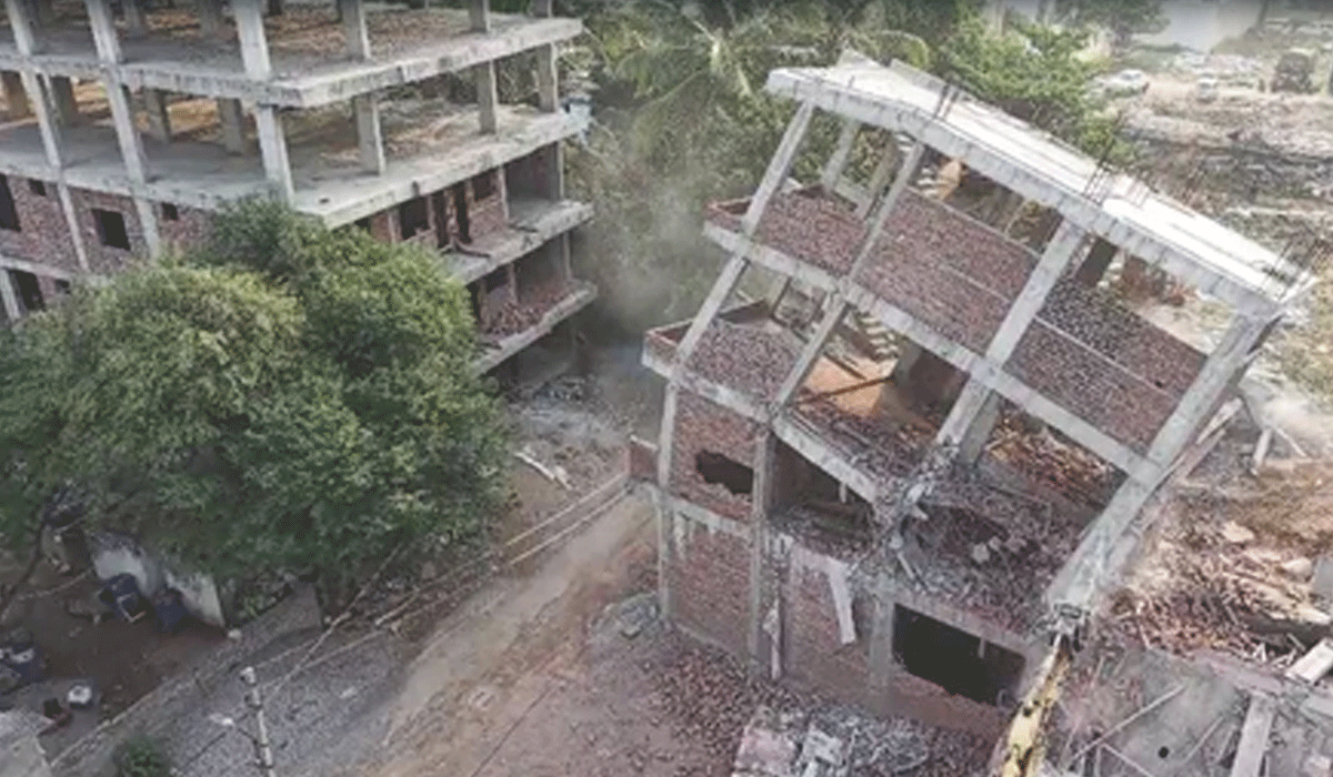 HYDRAA carries out demolitions to reclaim land worth Rs 100 crore