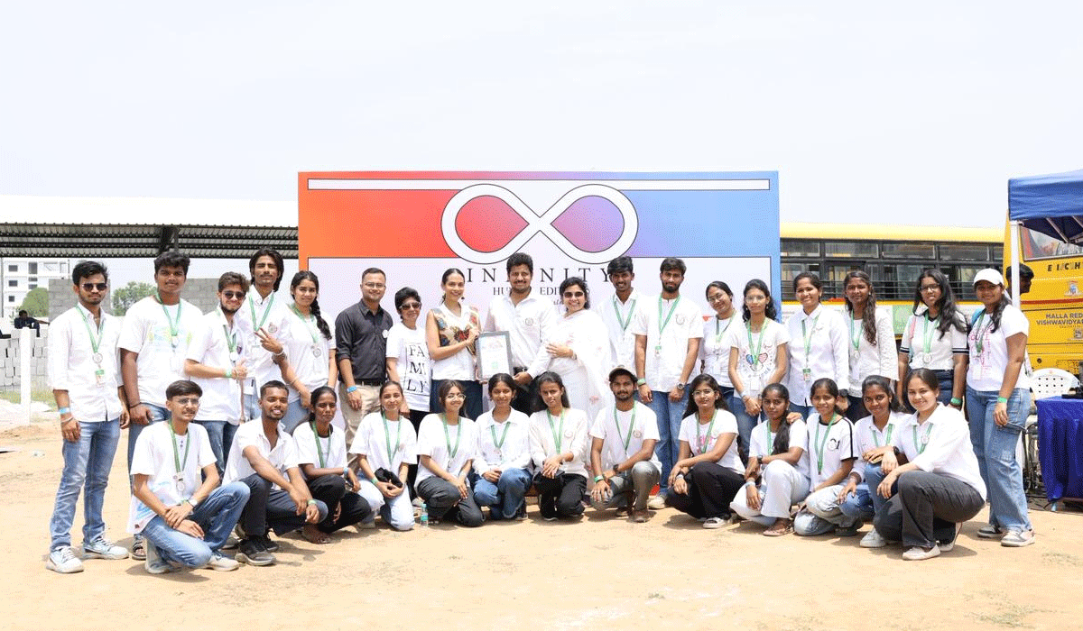 2,813 Participants Form Human Infinity Symbol for Autism Awareness, Achieve India & Asia Book of Records Recognition