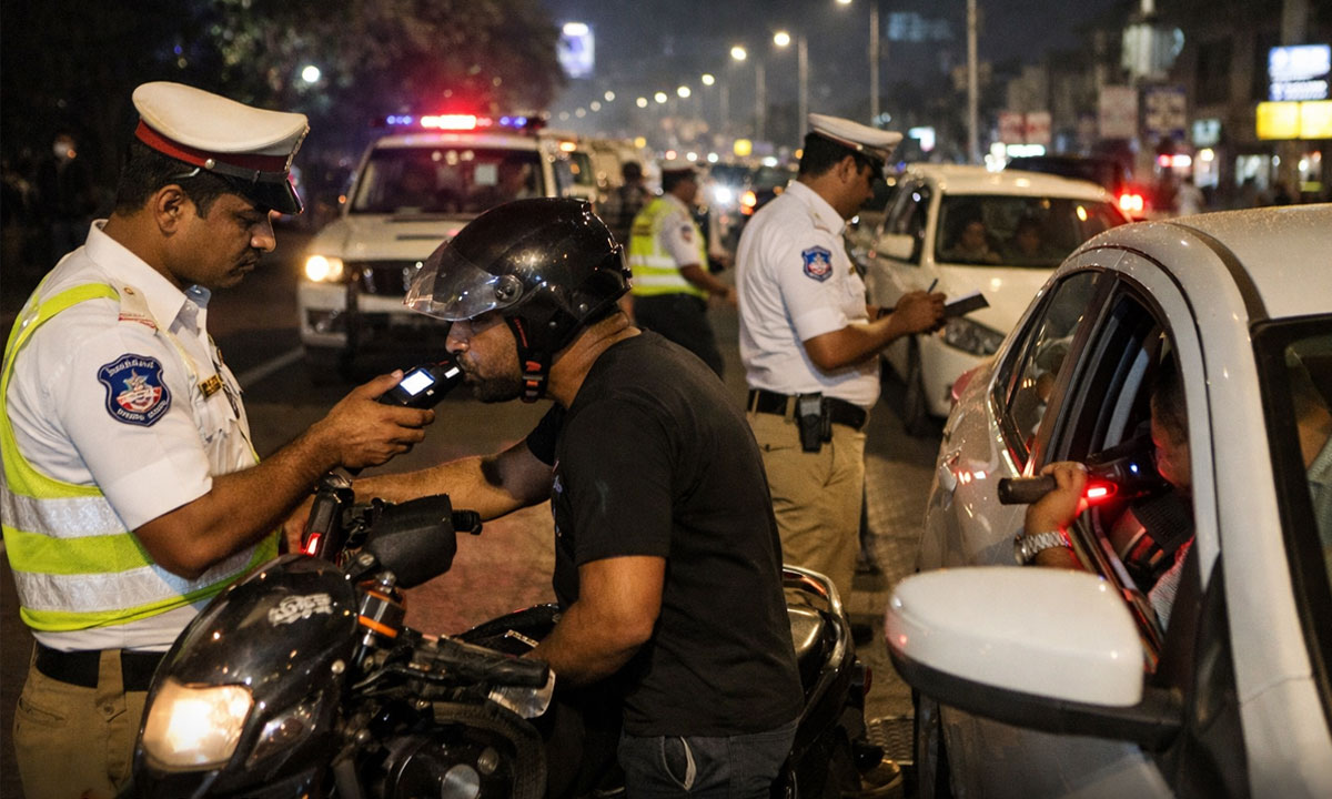 Hyderabad Traffic Police Book 466 Drunk Driving Cases in 2-Day Special Drive