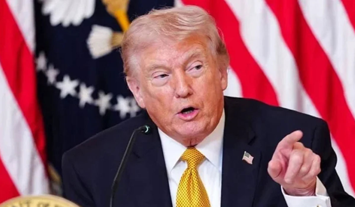 Trump warns Iran over Hormuz shipping