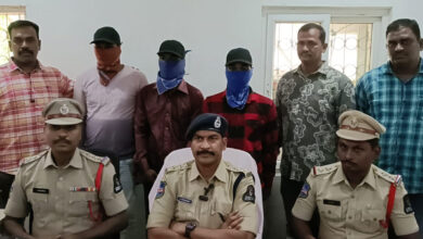 Hyderabad: 3 Mobile Snatchers Arrested in Kanchanbagh, 10 Phones and Bike Seized