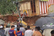 Bengaluru Wall Collapse Near Bowring Hospital: 8 Dead, Several Injured After Heavy Rain; Rescue Operations Ongoing
