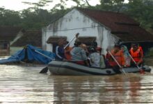 Flood in Indonesia's Central Java leaves one missing, around 3000 evacuated