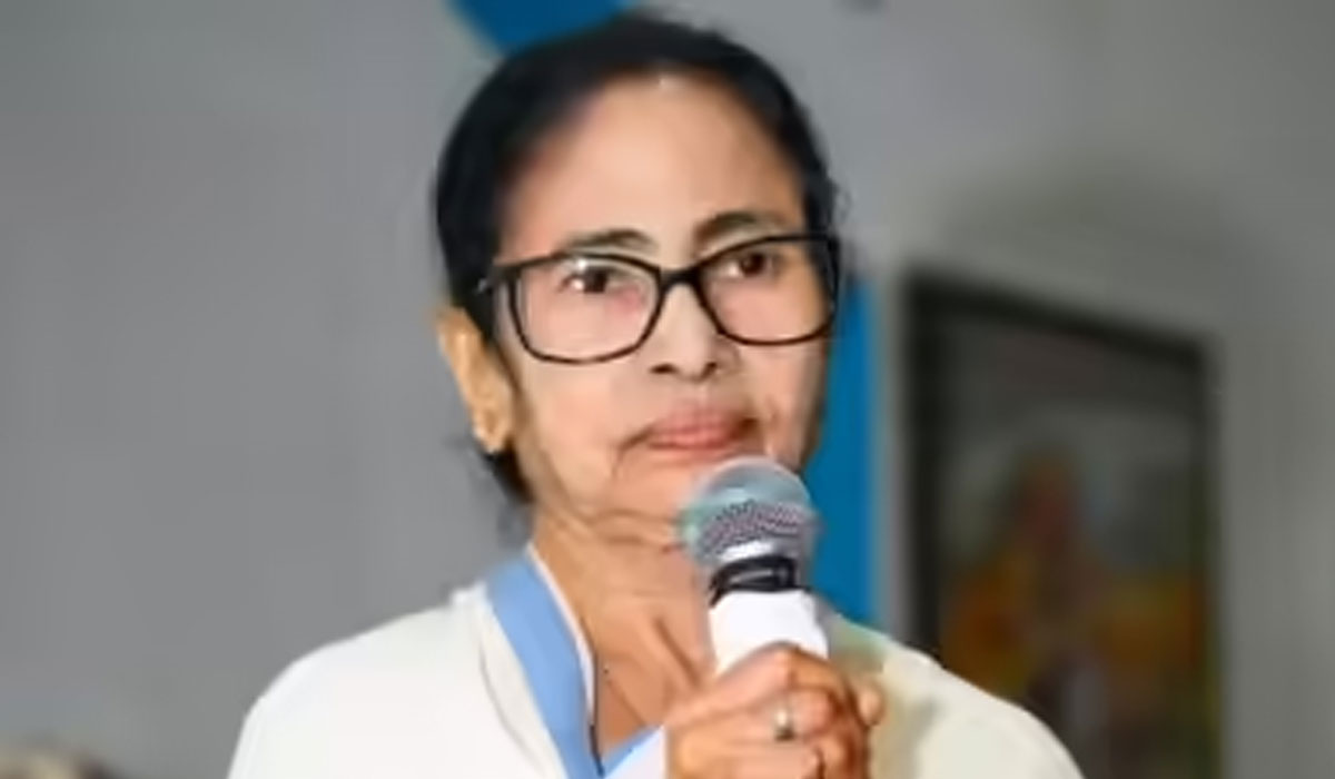Mamata Banerjee to convene Trinamool meeting today at her residence to review Bengal poll defeat