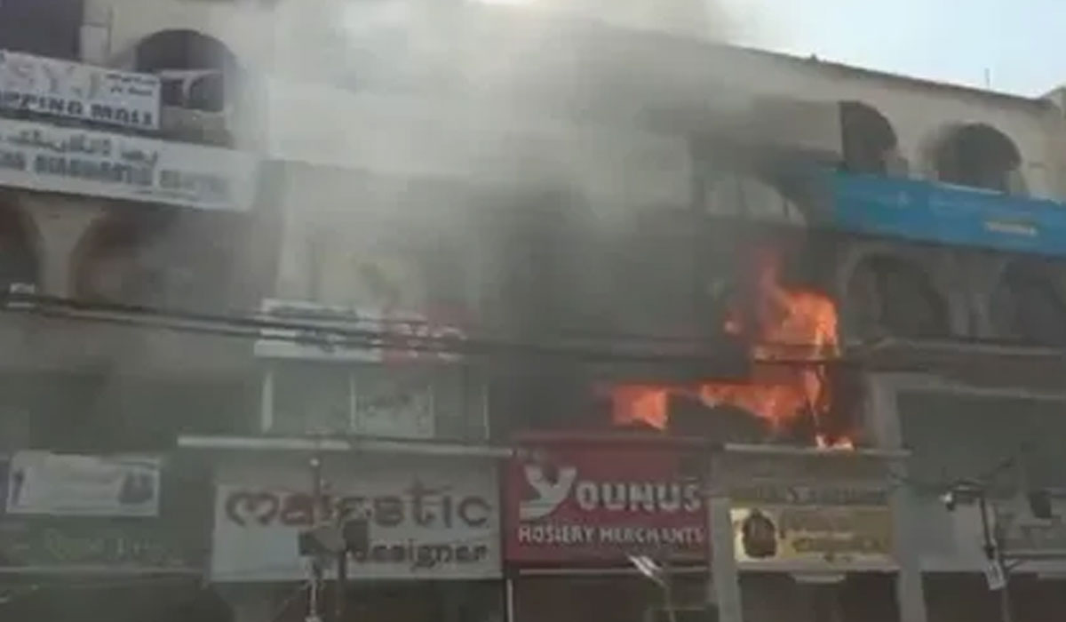 Hyderabad: Fire breaks out in shopping complex near Charminar; no casualties
