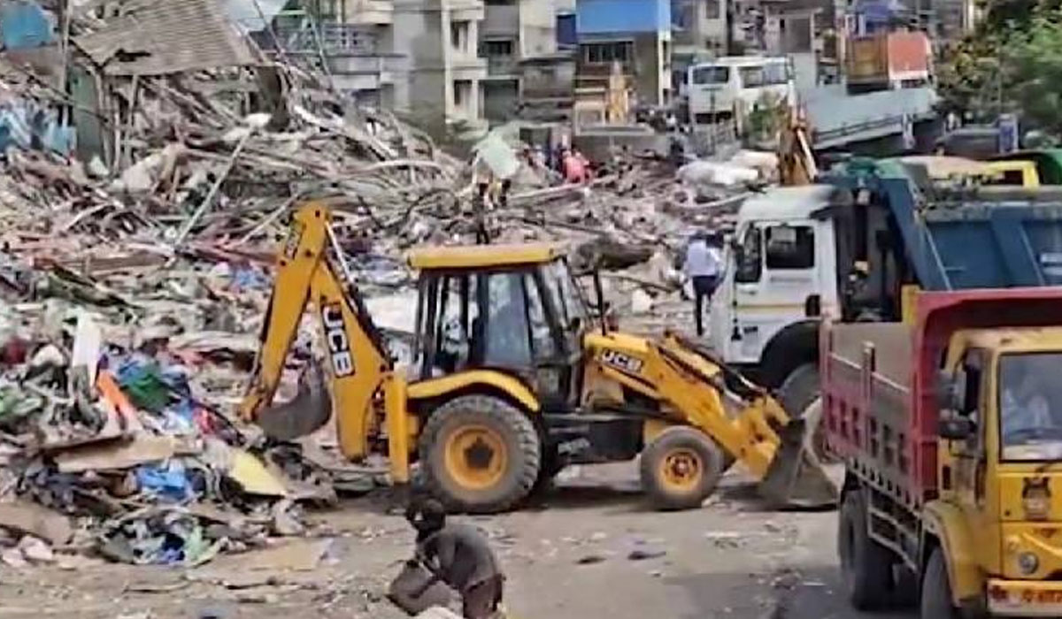 Violence erupts during anti-encroachment drive in Mumbai; 10 charged as cops injured in stone-pelting