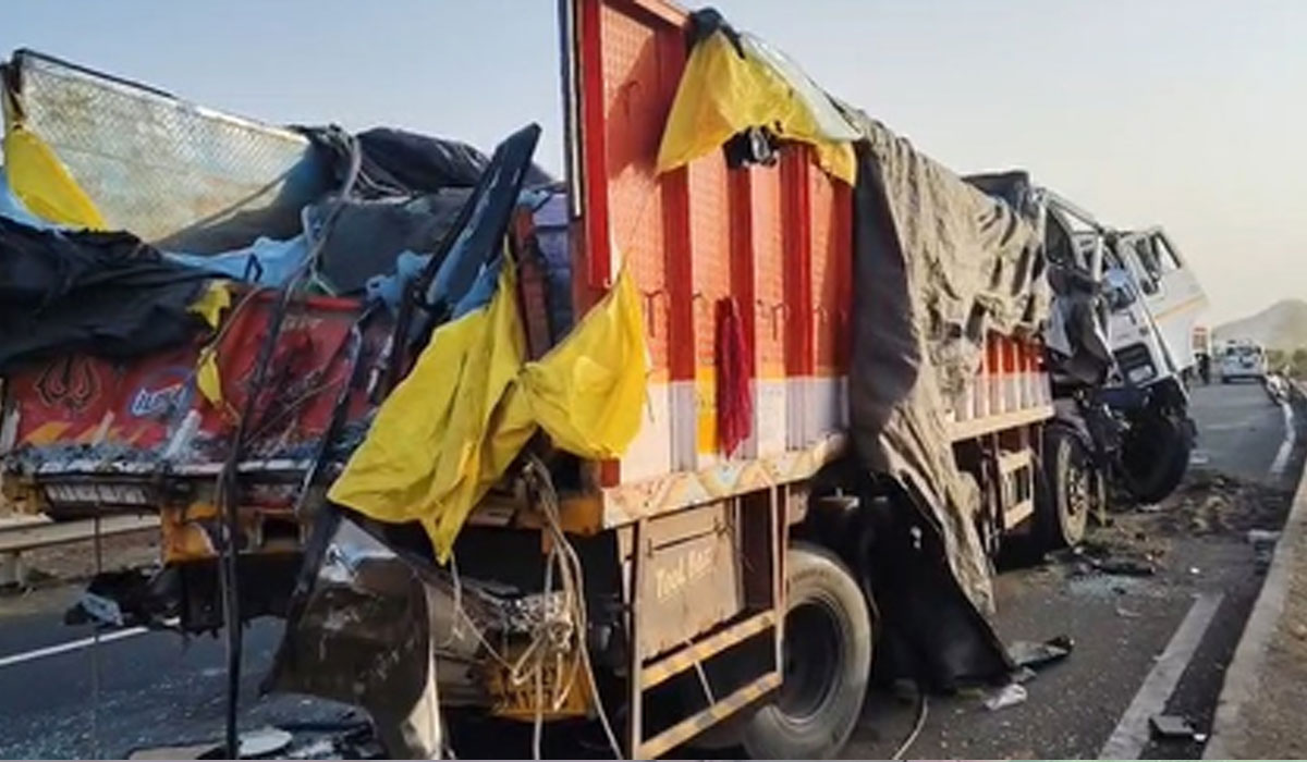 Six killed in multiple-vehicle crash in Maharashtra's Dhule