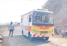 Eight tourists killed after vehicle falls into gorge in Maharashtra's Raigad; rescue operation on