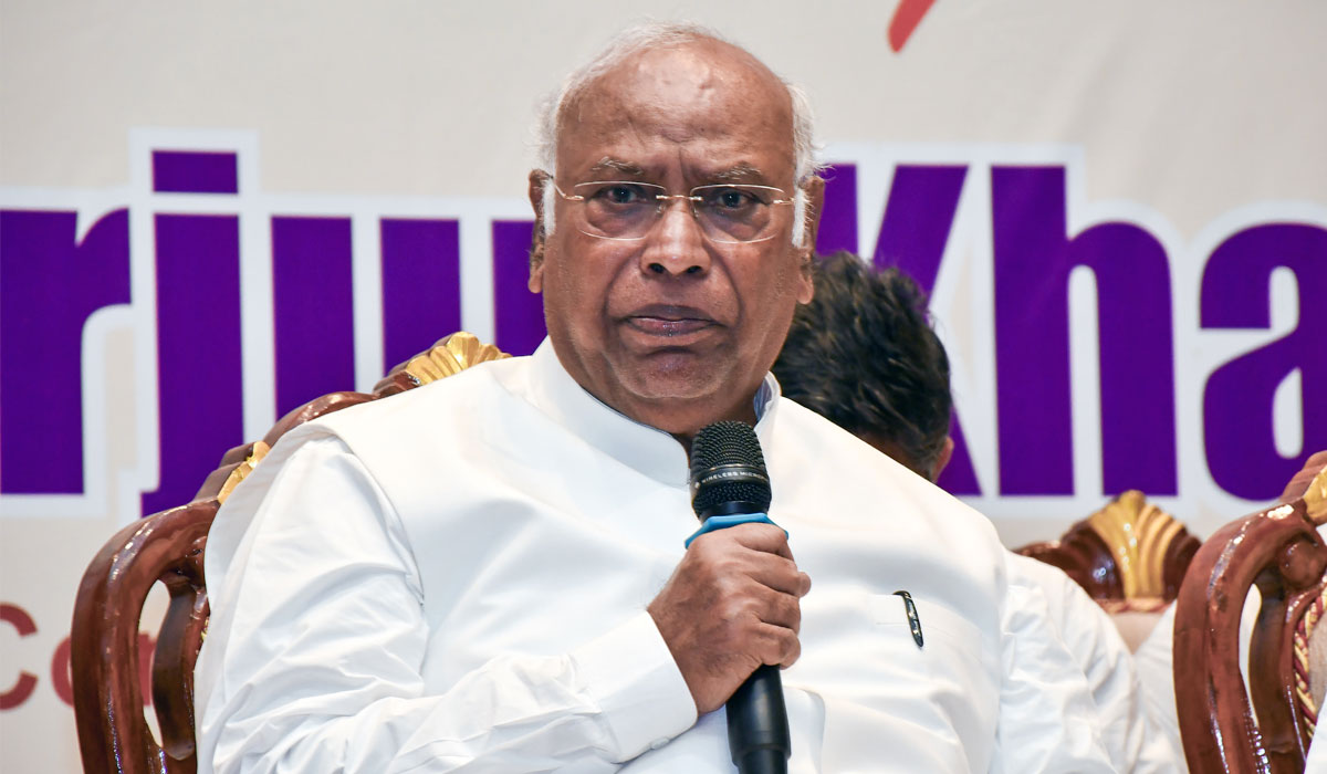 Kharge criticises petrol, diesel price surge; calls it 'fuel loot' amid fourth hike in two weeks