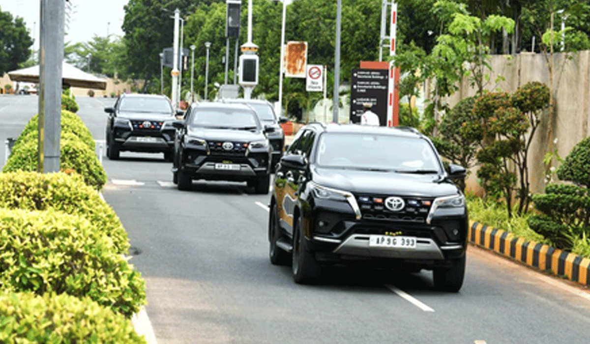 Following in footsteps of Andhra CM, Dy CM, Lokesh curtails his convoy after PM's appeal
