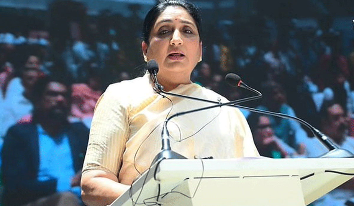 NCP supremacy tussle: Sunetra Pawar caught between 'Young Turks' and 'Old Guard'