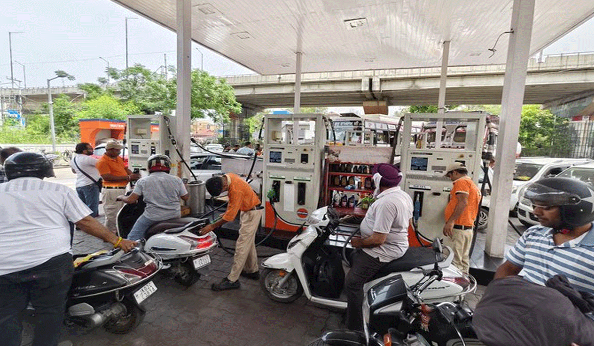Second fuel price hike in a week pushes petrol near Rs 109 in Jaipur
