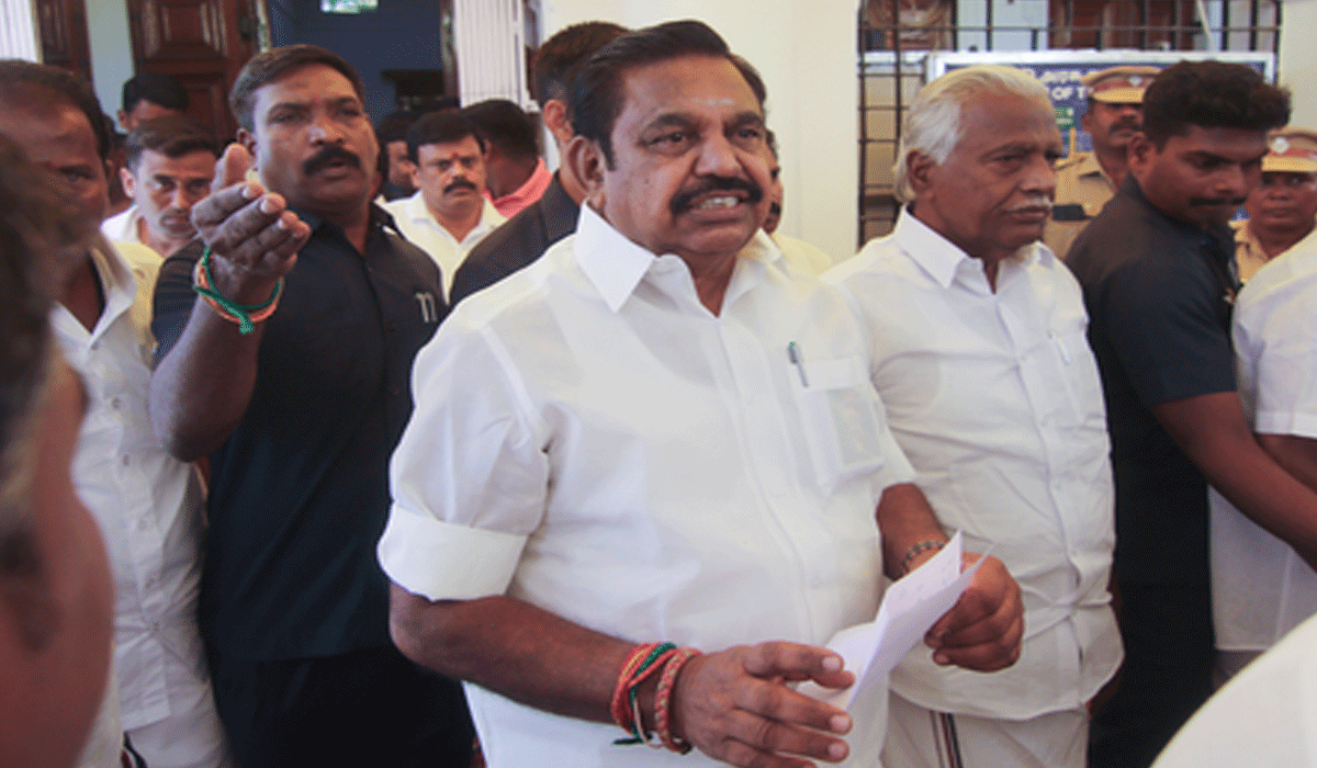 Palaniswami attacks TN govt over long power cuts, urges immediate action