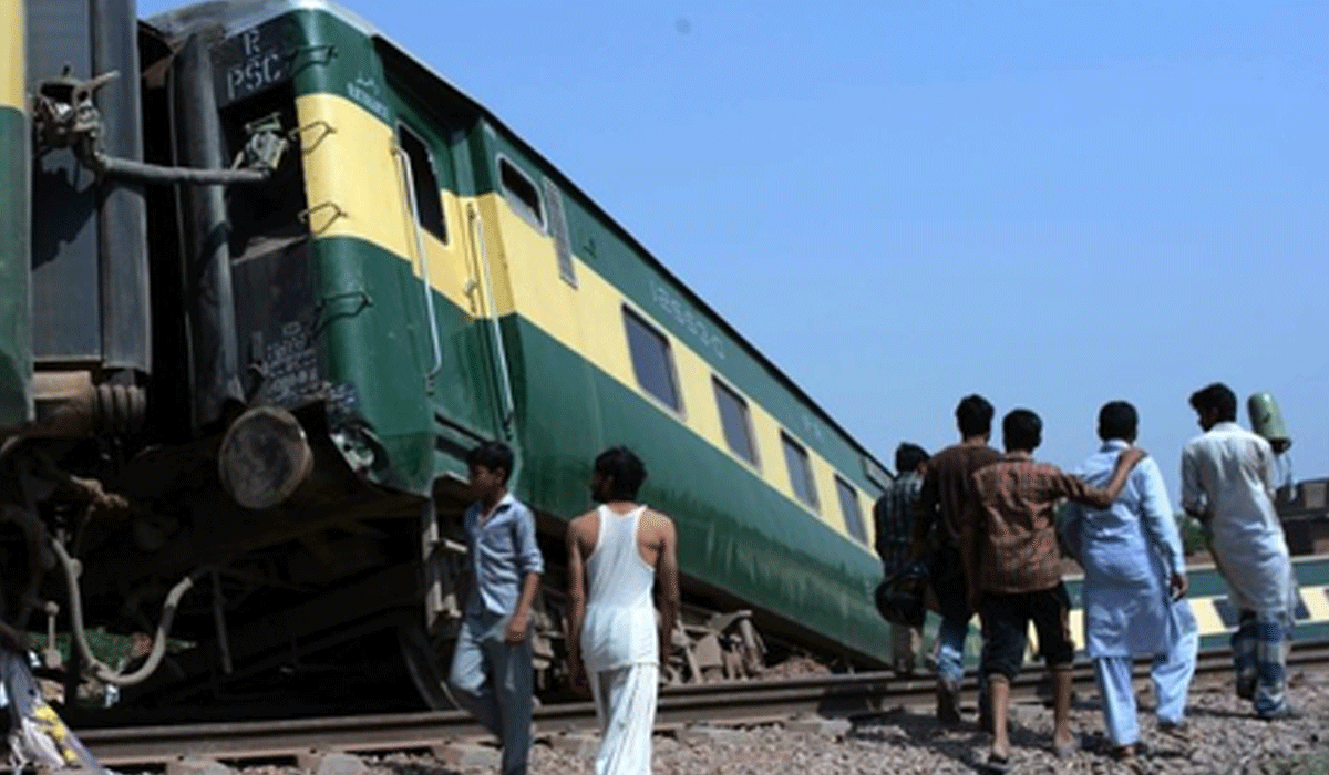 24 killed in blast targeting Jaffar Express shuttle in Pakistan's Balochistan