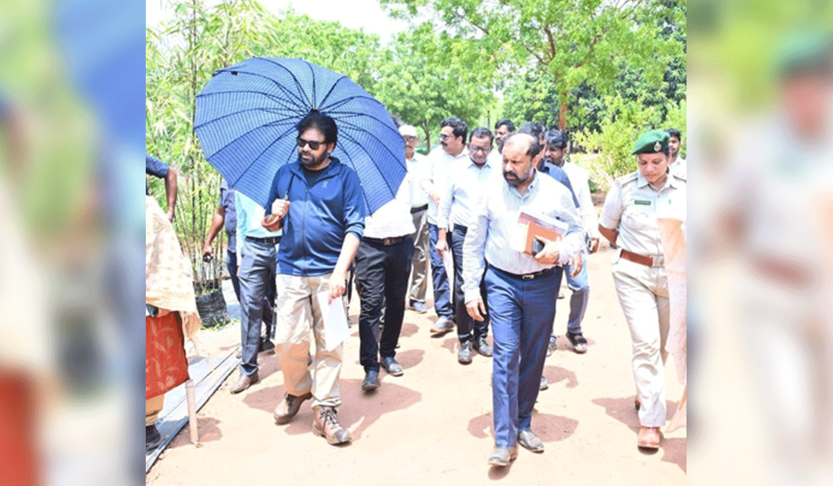 Pawan Kalyan vents anger over officials on pollution in Godavari River