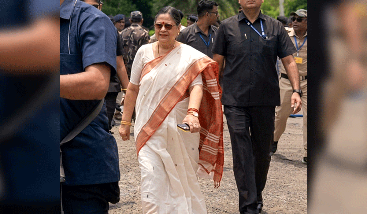 MP Kakoli Dastidar attends CM Adhikari's administrative meeting days after quitting Trinamool post; sparks speculation