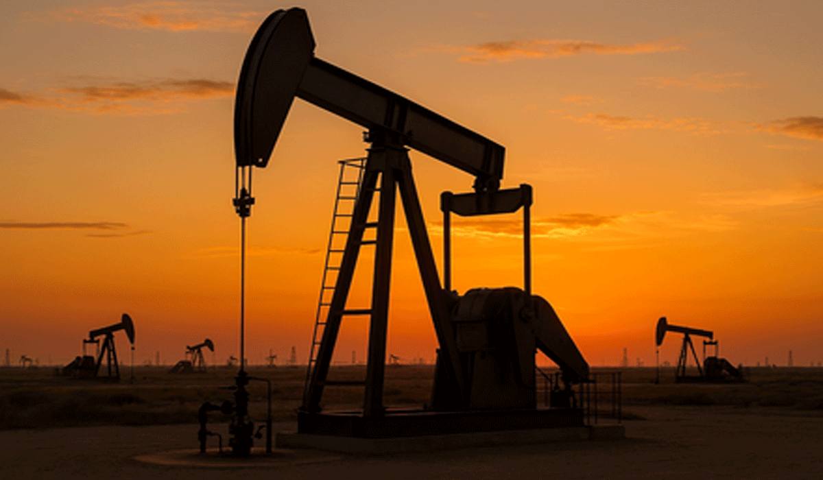 Oil rebounds nearly 4 pc as US-Iran tensions fuel supply fears