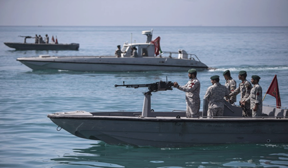 Iran warns US army against entering Strait of Hormuz