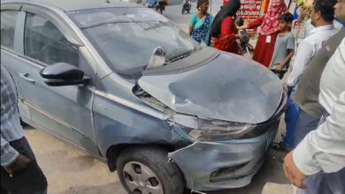 Electric Car Crashes into Vehicles and Tiffin Center in Kukatpally, Police Launch Investigation