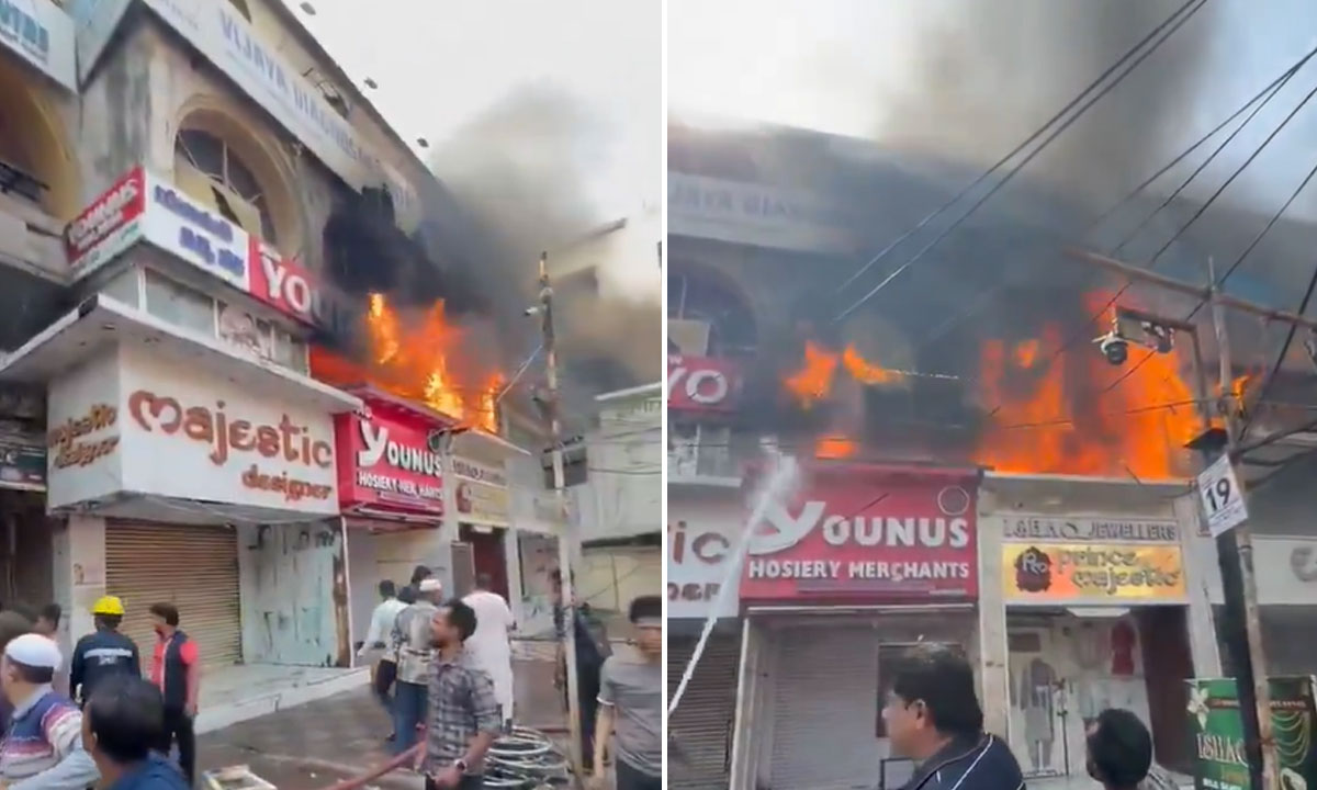 Massive Fire Breaks Out at Clothing Store Near Charminar, Firefighters Battle Blaze at Madina Crossroads in Hyderabad