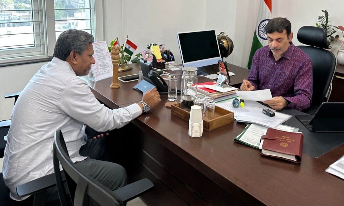 Karwan MLA Kausar Mohiuddin Meets Jayesh Ranjan, Seeks ₹20 Crore Development Works and Lake Cleaning