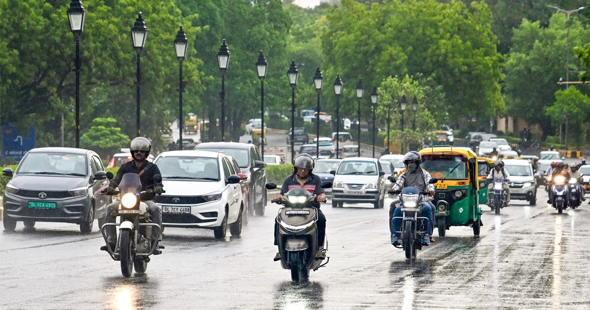 Delhi-NCR may get rain relief as IMD forecasts thunderstorms, light showers; AQI remains 'poor'