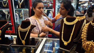 Gold, silver decline up to 3 pc amid Fed rate hike concerns