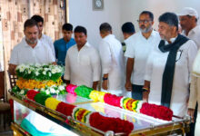 Rahul Gandhi pays last respects to AICC Secretary Suraj Hegde in Bengaluru
