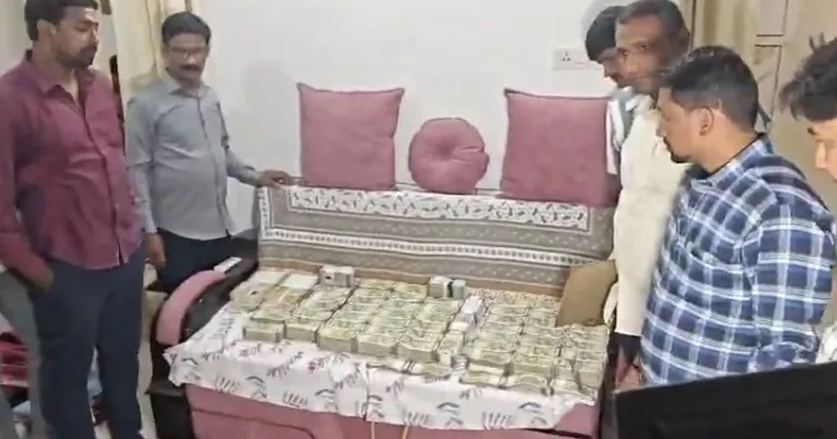 Telangana ACB raids govt official’s premises, seizes Rs one crore in cash