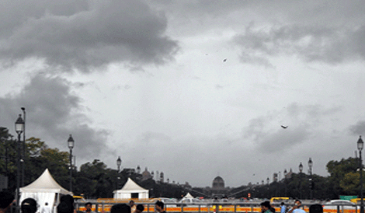 IMD issues yellow alert for Delhi today, warns of thunderstorms, gusty winds and rain