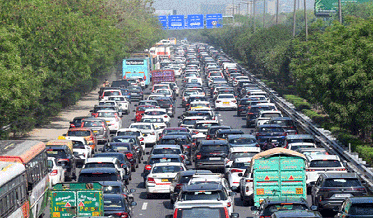 India's auto sales hit record high in May as PVs jump 27 pc; 2-wheelers cross 19 lakh units