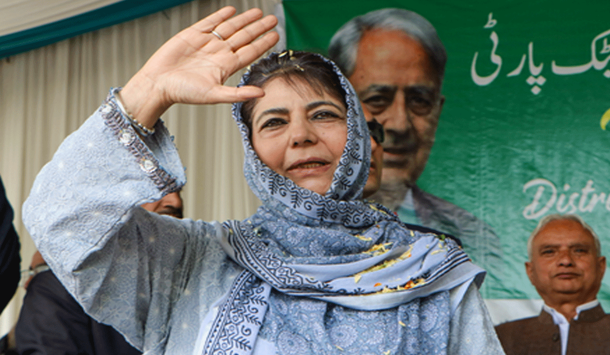 Mehbooba Mufti asks Kashmiri Pandits to sink differences with J&K Muslims; work together